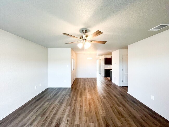 Photo - 1606 Risen Star Ln Unit A