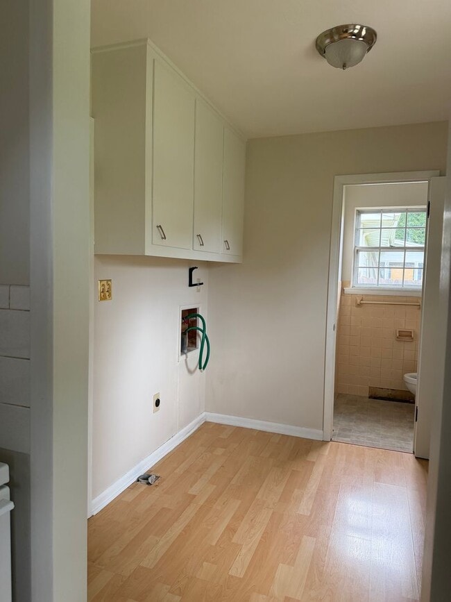 Photo - 2828 S Stewart Ave