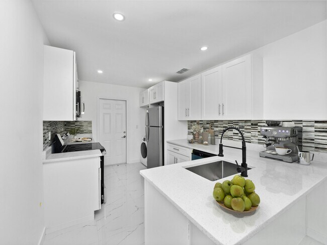 Photo - 2500 Marlboro St Unidad A-2