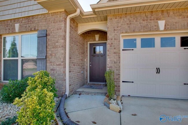 Photo - 7206 Lathan Dr SE