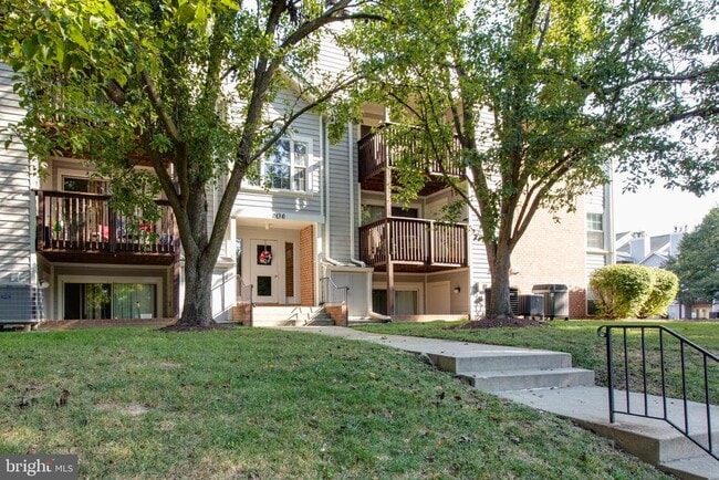 Building Photo - 206 Spring Maiden Ct Unit 302