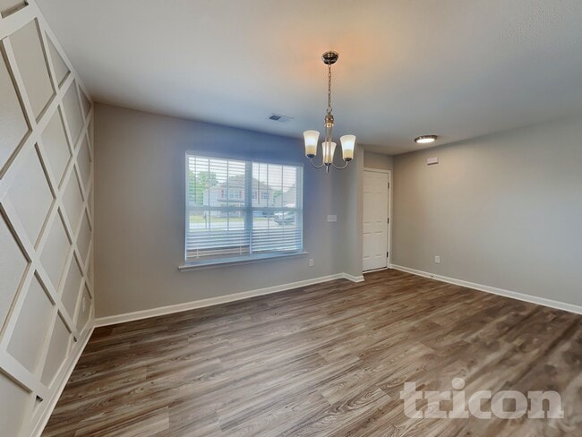 Photo - 317 Persian Ct