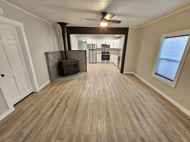 Photo - 971 Walnut St