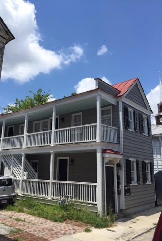 15 Sires St