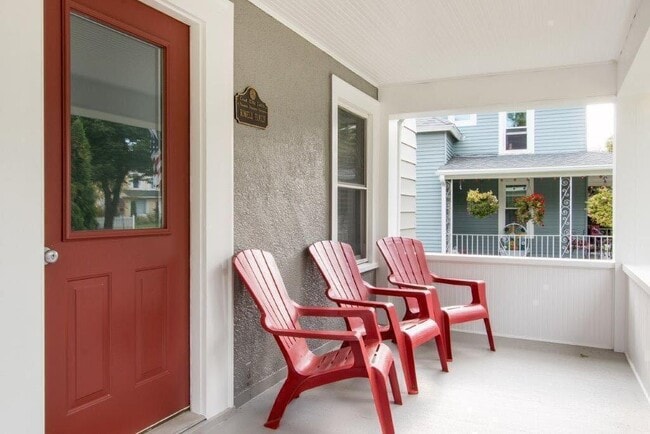 Photo - 1300 Dodge St