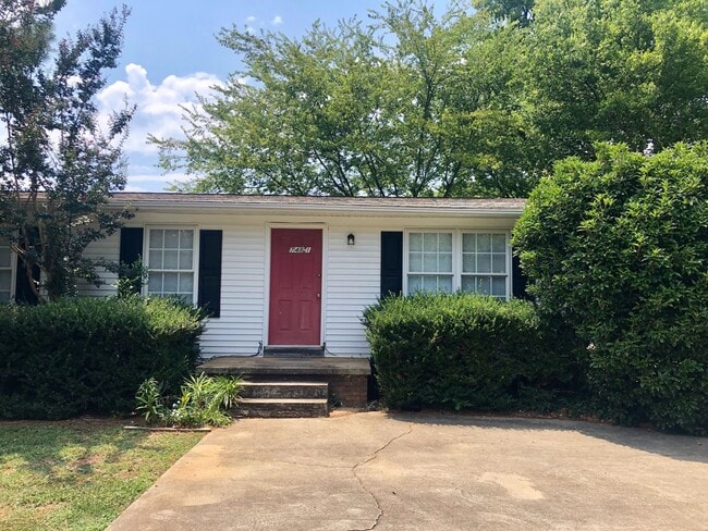 Photo - 748 Berkeley Dr