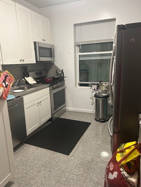 Full kitchen fits a breakfast nook - 4514 43rd St Unit 1D