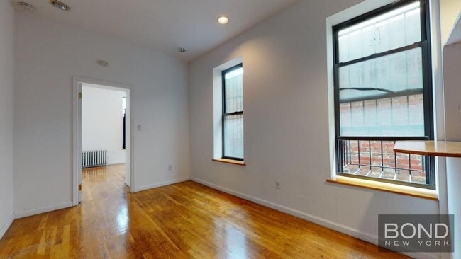 Building Photo - 68 E 1st St Unit 1D Rental