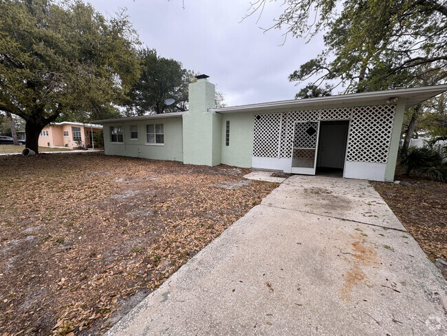 Building Photo - 1104 Myrtle Ln Rental