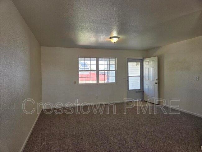 Photo - 2322 Quay St