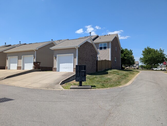 Photo - 1438 Riverbrook Dr