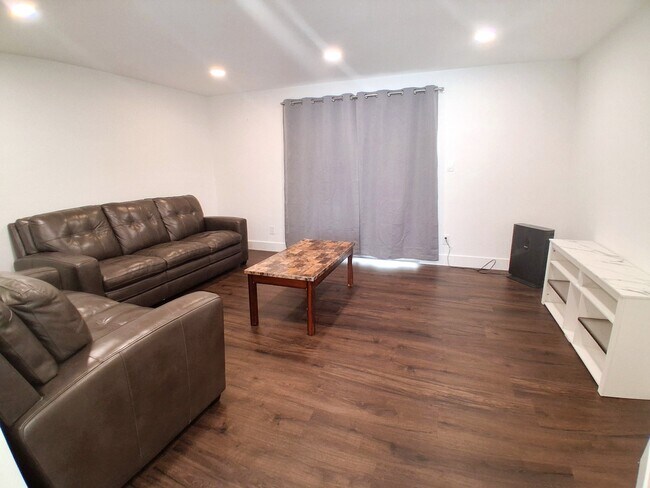 Photo - 724 W 1720 N