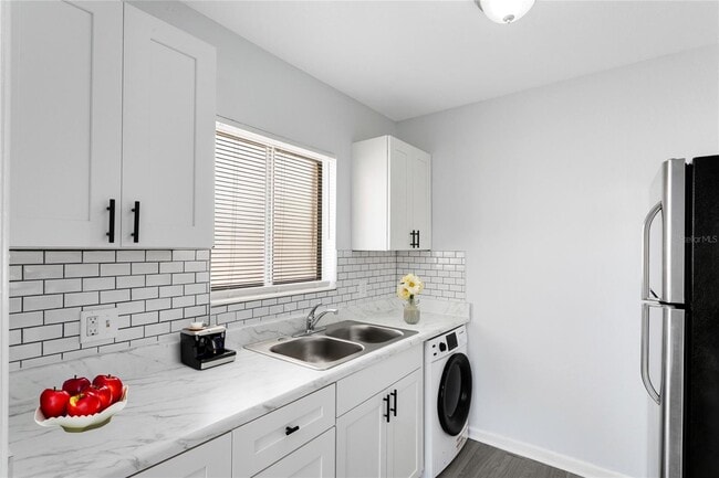 Photo - 2000 15th Ct NW