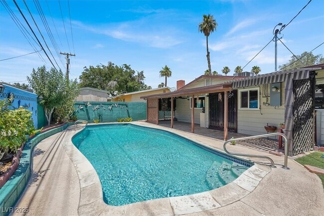 Photo - 2013 W Fontana Ave Casa