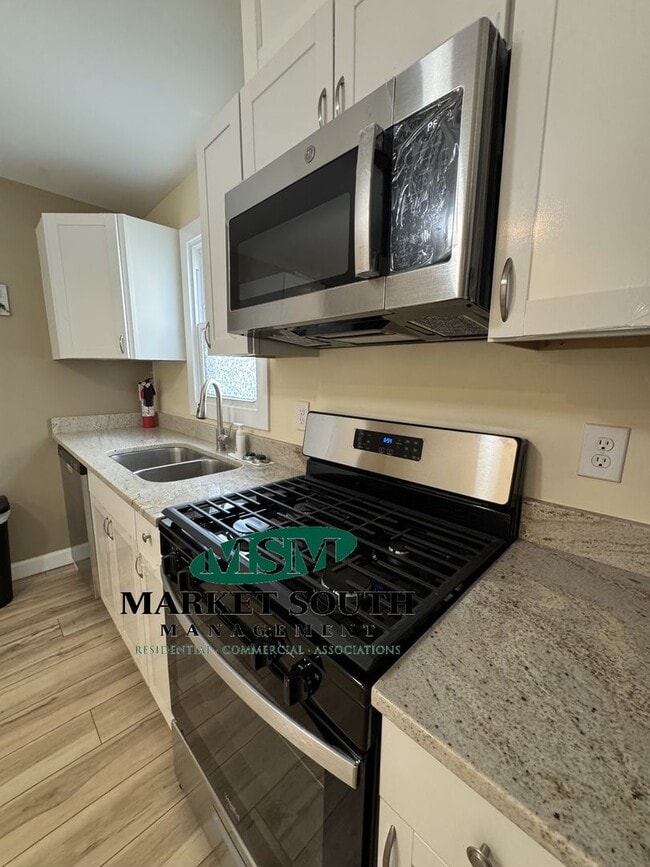 Photo - CARVER HEIGHTS BUNGALOW- AVAILABLE NOW!