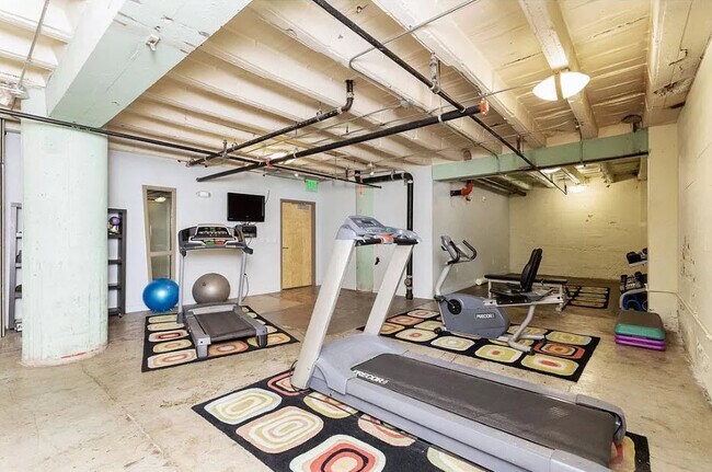 Photo - 112 11th St Unit APT 207