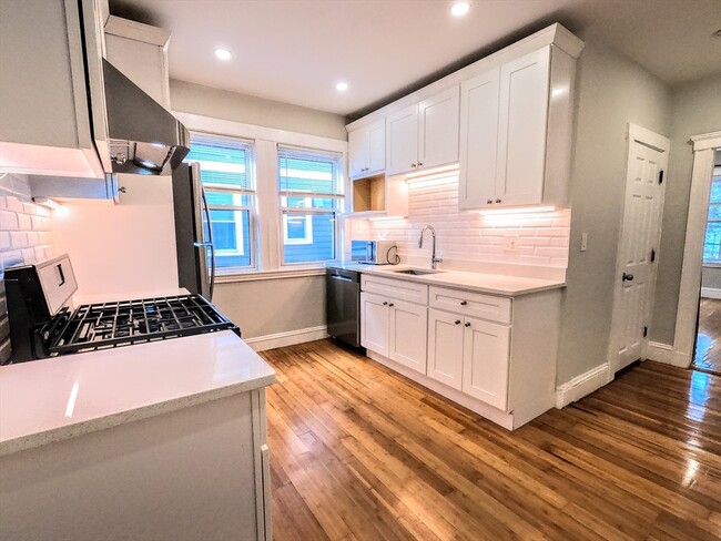 Photo - 3957 Washington St Unit 3L