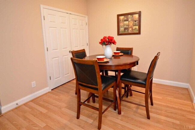 Photo - 623 Wyndhurst Dr Unit 309