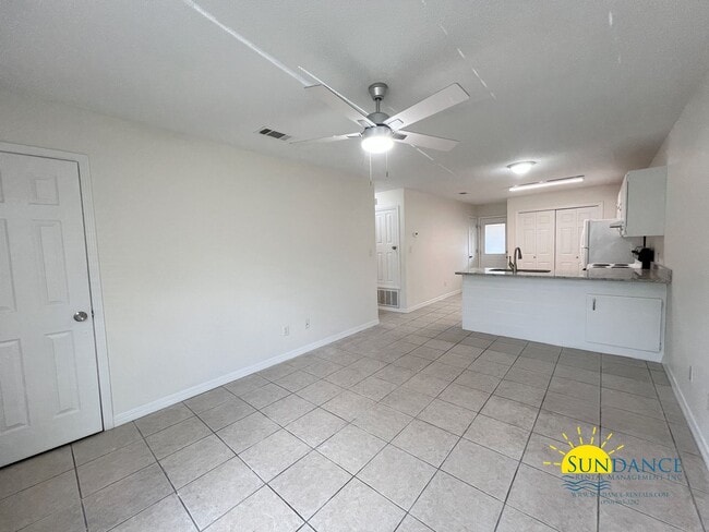 Photo - 237 Lindberg St