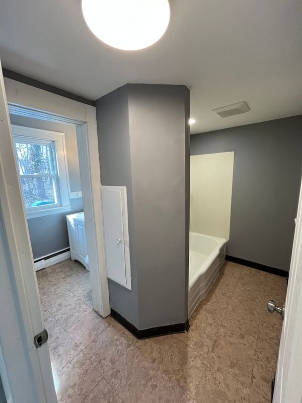 Photo - 525 Allen St