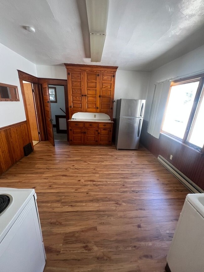 Photo - 810 Hess Ave Apartment Unit #2