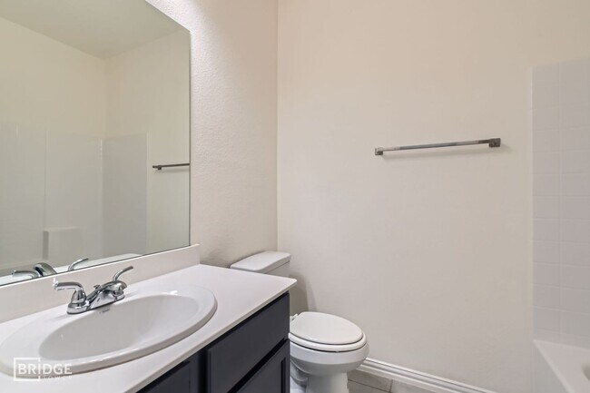 Photo - 1341 Lakecrest Ln