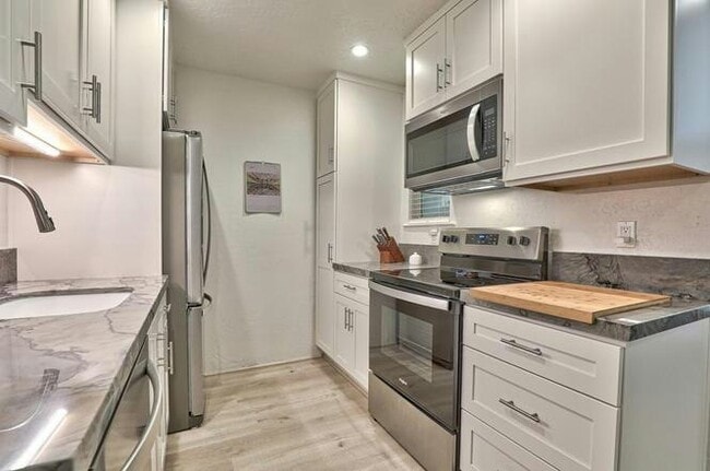 Photo - 3107 Golden Oaks Ln Unit 80