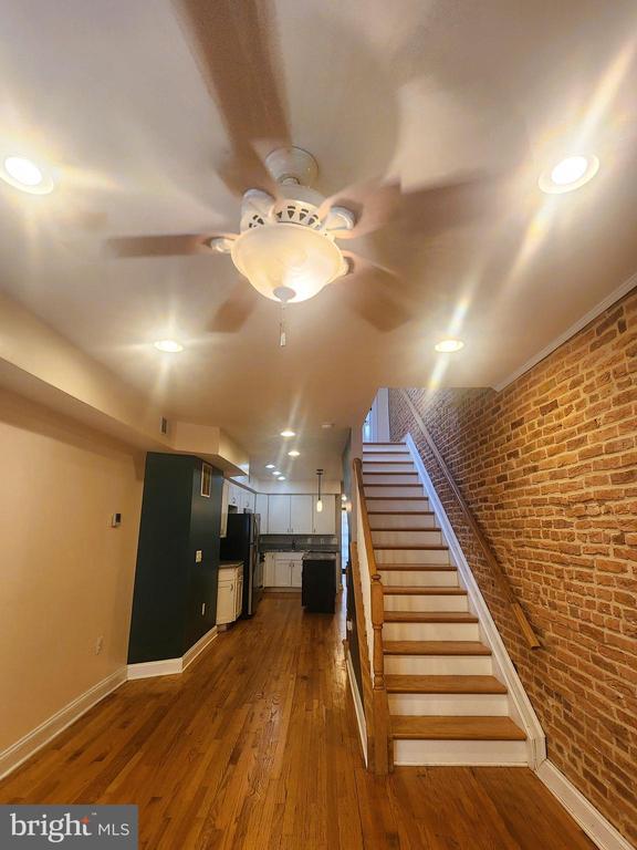 Photo - 432 E Clement St