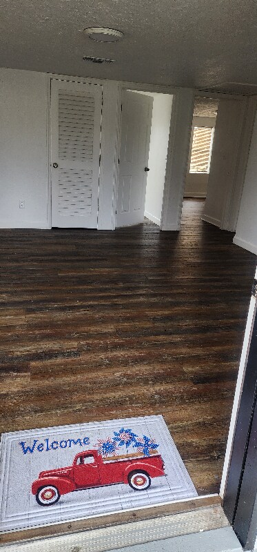Photo - 240 Kraft Ave