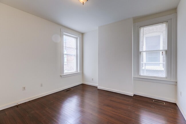 Photo - 202 Wellford St Unit B