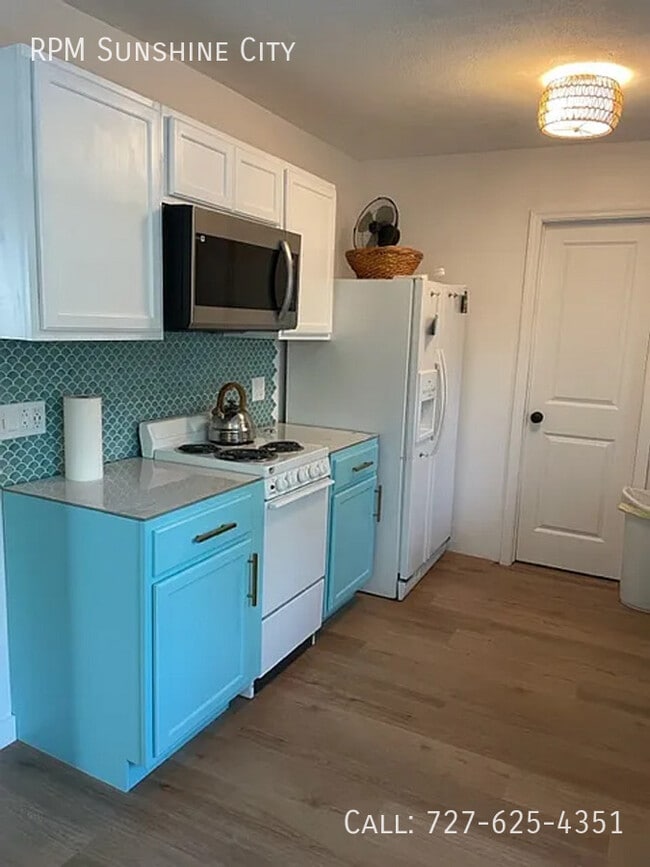 Photo - 521 71st Ave