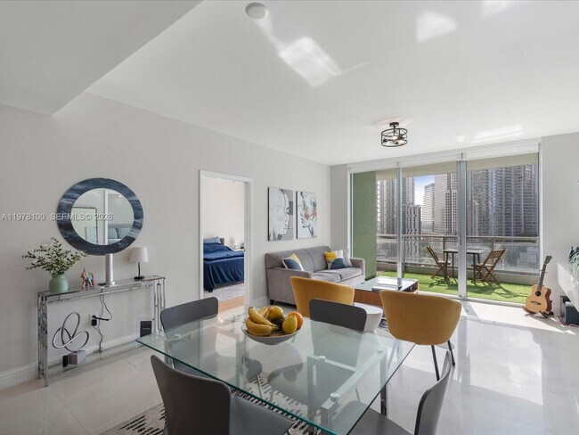 Photo - 90 SW 3rd St Unidad 2015