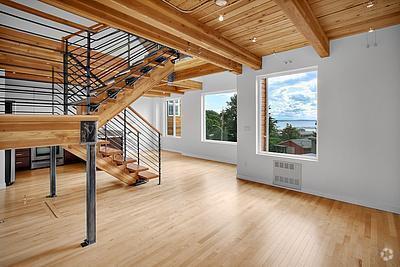 Building Photo - INDUSTRIAL-STYLE QUEEN ANNE TOWNHOUSE WITH...