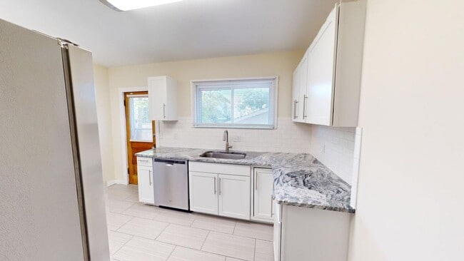 Photo - 137 Crestview Rd