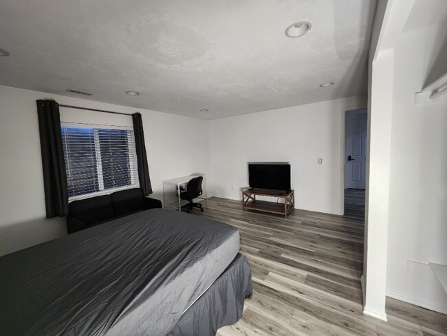 Photo - 4197 W 4100 S