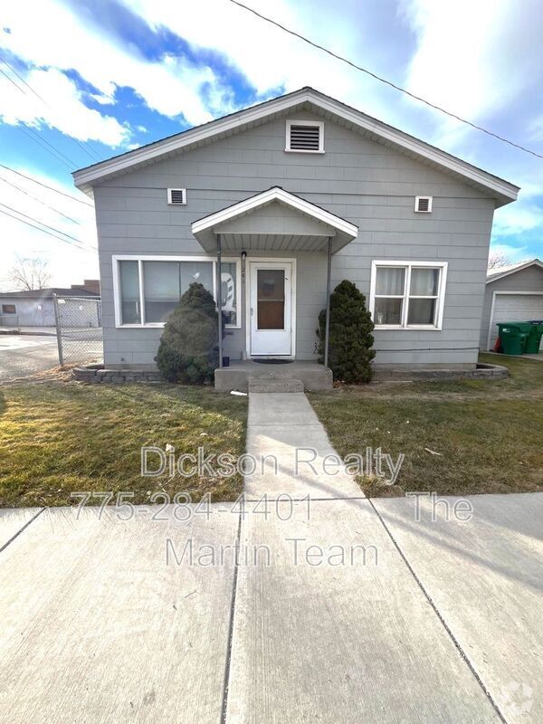 Building Photo - 241 5th St Rental