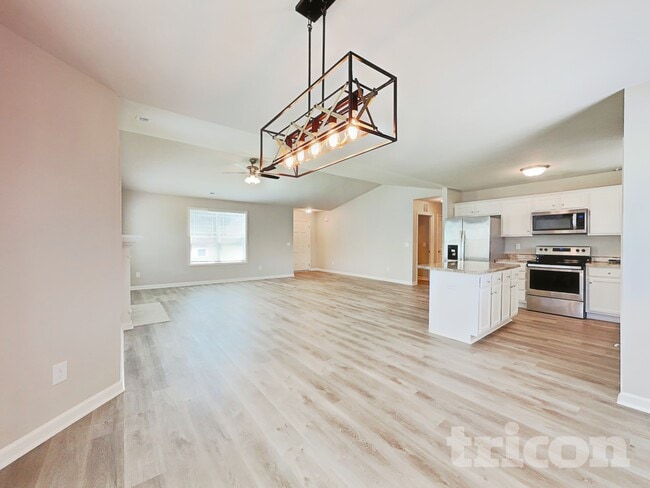 Photo - 123 Willow Ridge Cir