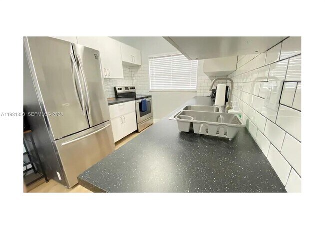 Photo - 845 NW 3rd St Unidad A