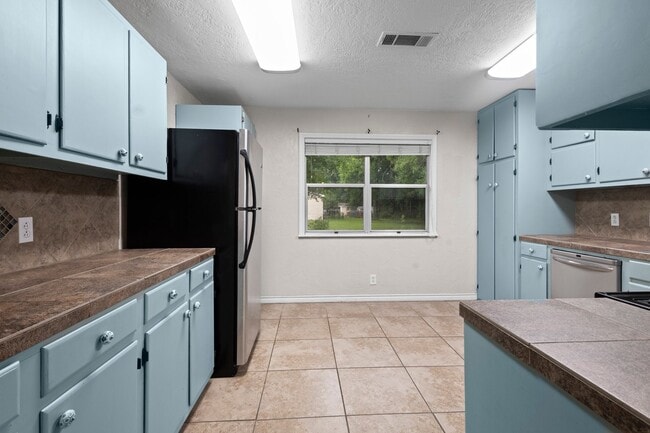 Photo - 8598 Cornell Dr