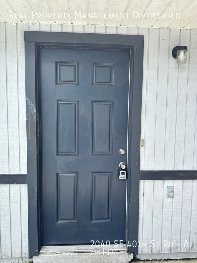 Building Photo - 2040 SE 40th Street Rd Unit A Rental