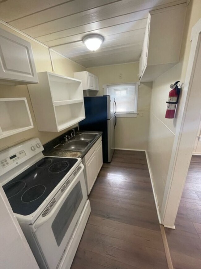 Photo - Move in Special half off first months rent... Unidad A front