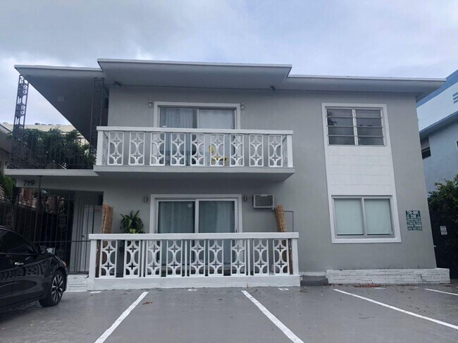 Photo - 719 Euclid Ave Unit 4