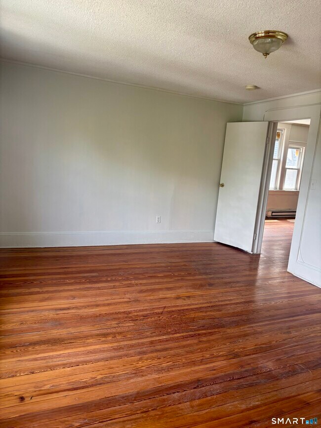 Photo - 185 Monmouth Ave