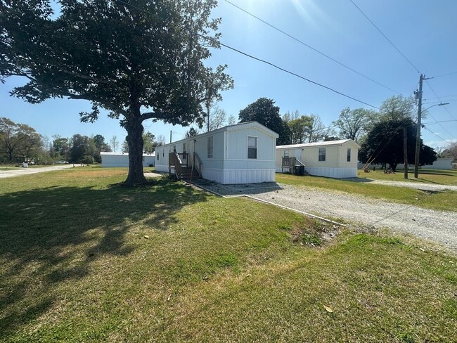 Building Photo - 134 Littleton St