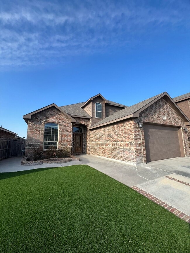 Photo - 803 Founders Rd