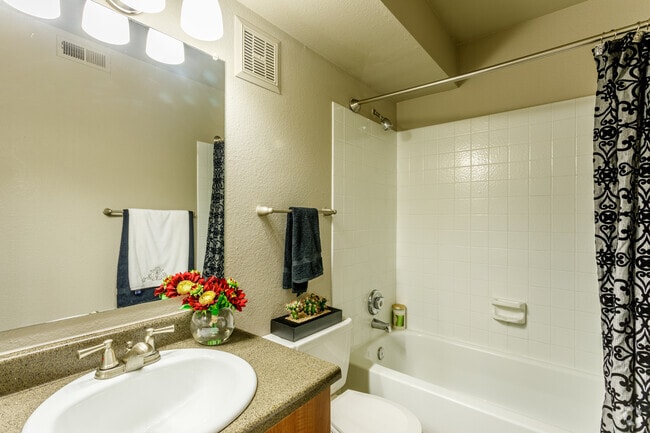 1BR, 1BA - The Overlook