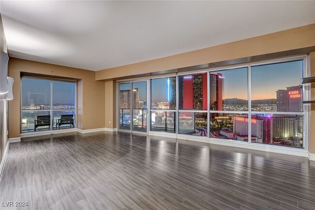 Photo - 2700 S Las Vegas Blvd Unidad 2009