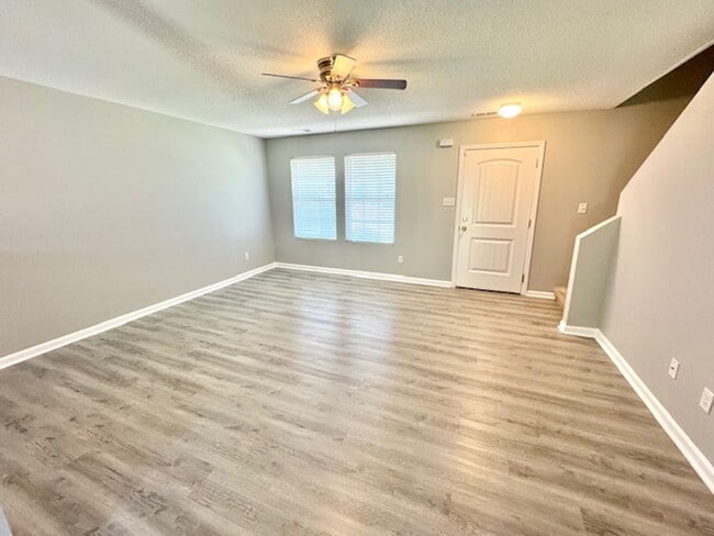 Photo - AddisonParkCove1718 Unit 1