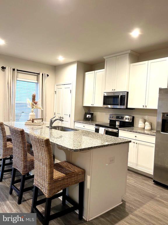 Photo - 304 Pinnacle Pl