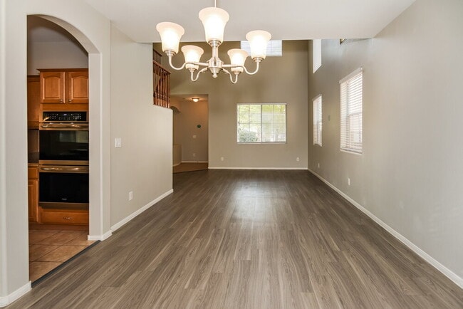 Photo - 5781 Magini Ave